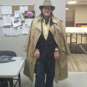 Meet your Posher, Christopher